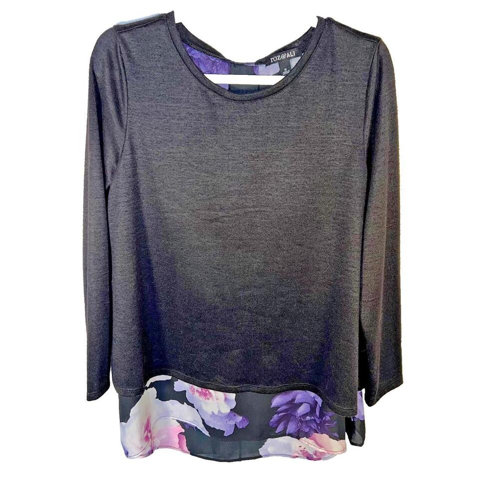 Roz Blouse Women M Black NWT Floral Knit Polyester Spandex